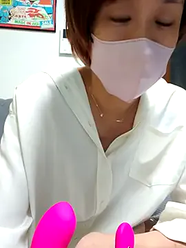 maataaan – webcam model profile photo Image 18