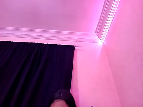  – webcam model profile photo Image 5