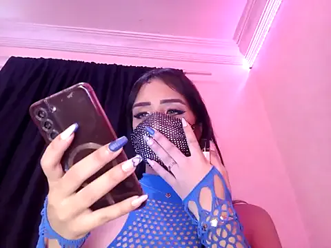  – webcam model profile photo Image 7