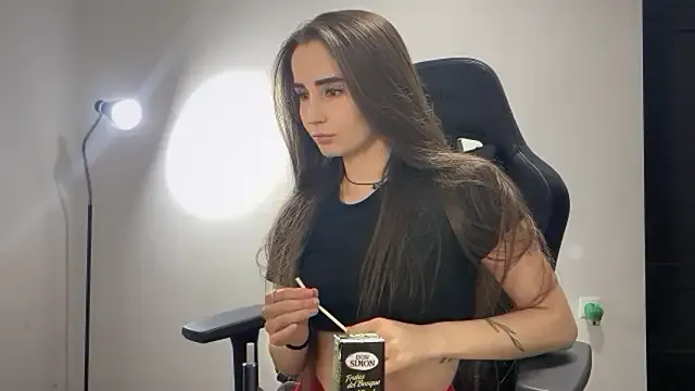 Maddy_Rouse_ on FreeCamNet Image 15