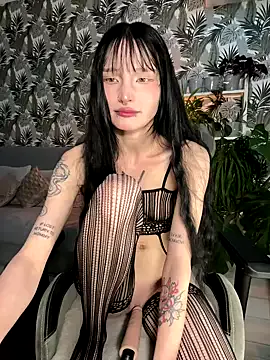  – webcam model profile photo Image 19