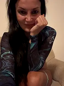  – webcam model profile photo Image 11