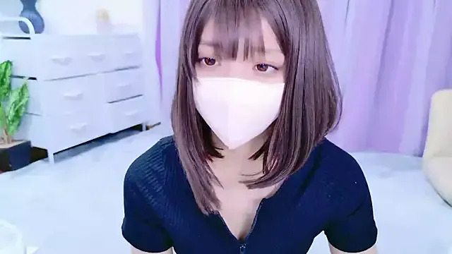 roouse – webcam model profile photo Image 14