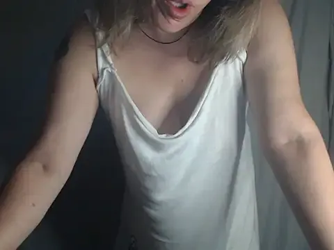 Isabella21_ on FreeCamNet Image 9