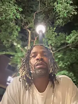 roouse – webcam model profile photo Image 10