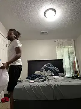 roouse – webcam model profile photo Image 6