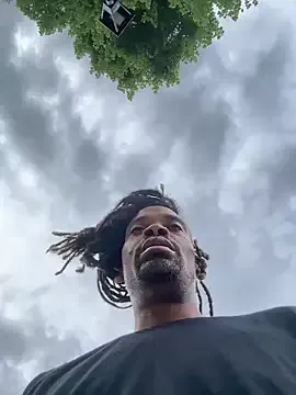 roouse – webcam model profile photo Image 8