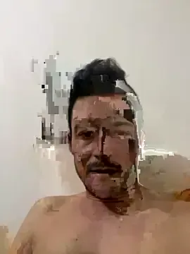 roouse – webcam model profile photo Image 4