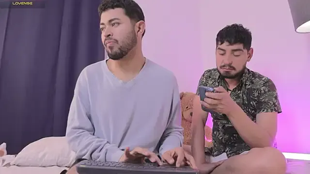 Nonchan_ – webcam model profile photo Image 2