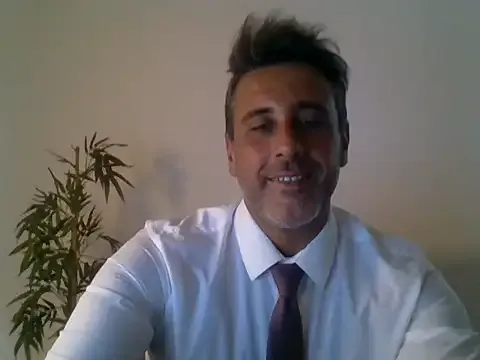  – webcam model profile photo Image 4