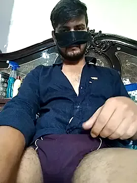 roouse – webcam model profile photo Image 10