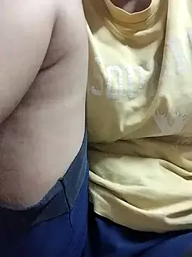 roouse – webcam model profile photo Image 14