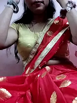 roouse – webcam model profile photo Image 2