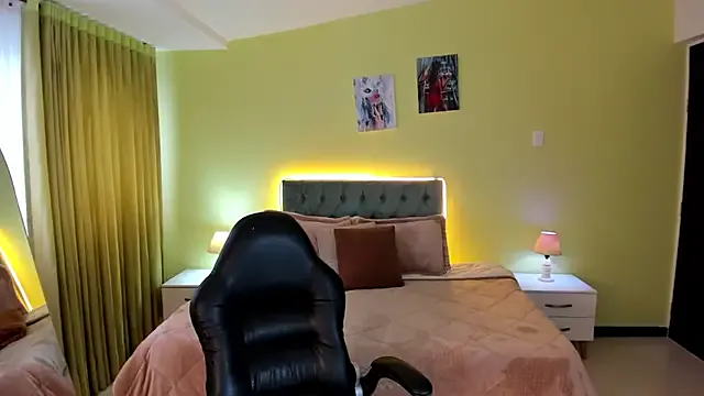 Nonchan_ – webcam model profile photo Image 12