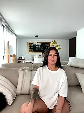 roouse – webcam model profile photo Image 19