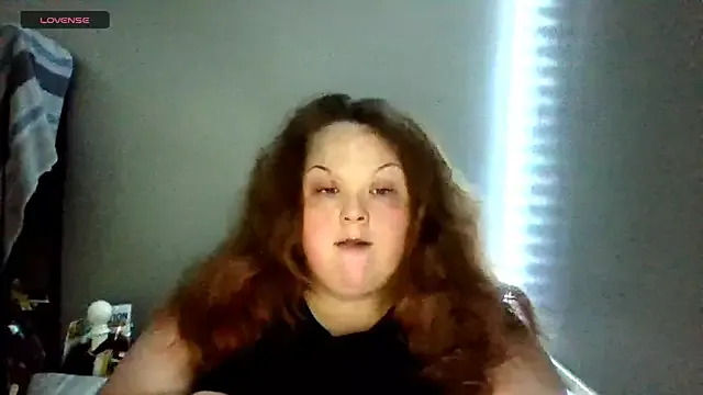 roouse – webcam model profile photo Image 3