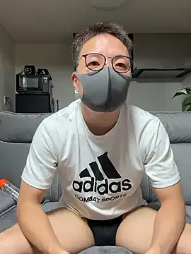 roouse – webcam model profile photo Image 18