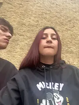 roouse – webcam model profile photo Image 2