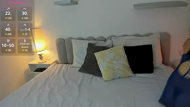 roouse – webcam model profile photo Image 7