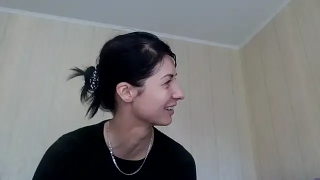 maataaan – webcam model profile photo Image 9