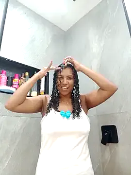PeachesInJuice – webcam model profile photo Image 8