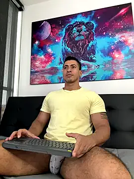  – webcam model profile photo Image 4