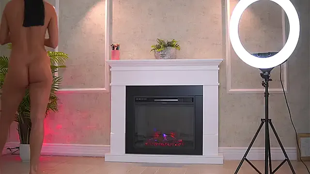 roouse – webcam model profile photo Image 17