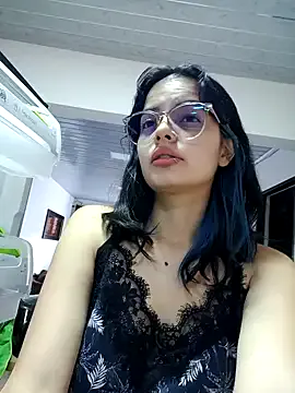 oxo_yuna_oxo – webcam model profile photo Image 11