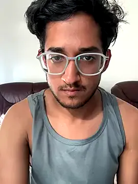 roouse – webcam model profile photo Image 18