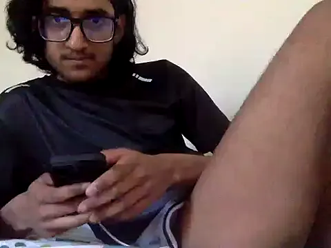 roouse – webcam model profile photo Image 2