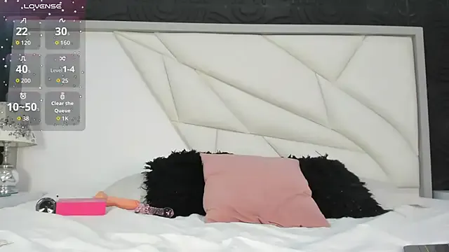 LushianaFitness – webcam model profile photo Image 5