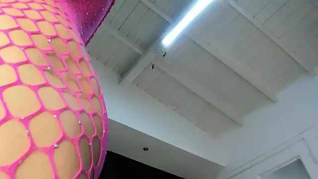 LushianaFitness – webcam model profile photo Image 9