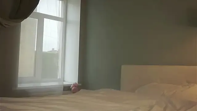 seraphine23 – webcam model profile photo Image 7