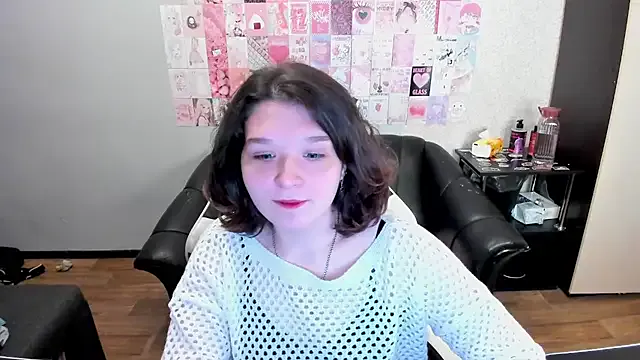 Nonchan_ – webcam model profile photo Image 2