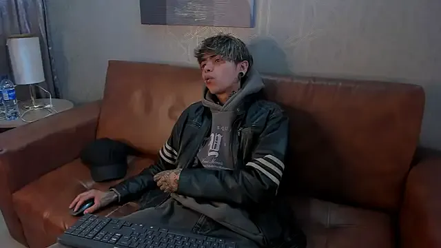 seraphine23 – webcam model profile photo Image 6