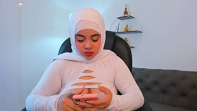 Humsafa-13 – webcam model profile photo Image 17