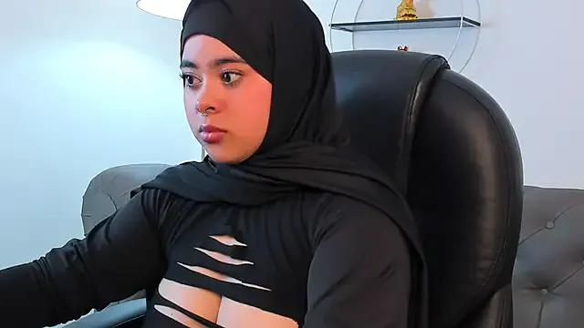 Humsafa-13 – webcam model profile photo Image 6