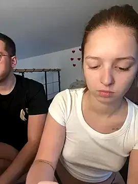 roouse – webcam model profile photo Image 11