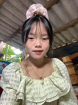 maataaan – webcam model profile photo Image 18