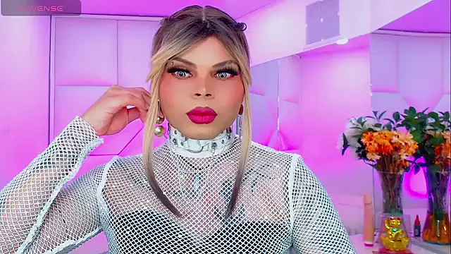 NATINATU252525 – webcam model profile photo Image 18