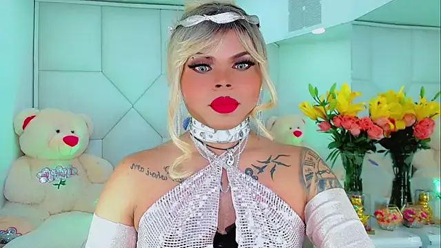 NATINATU252525 – webcam model profile photo Image 2