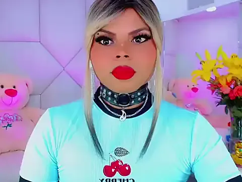 NATINATU252525 – webcam model profile photo Image 3