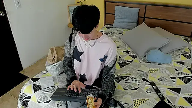 kai101010 – webcam model profile photo Image 17