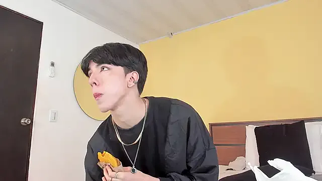 kai101010 – webcam model profile photo Image 3