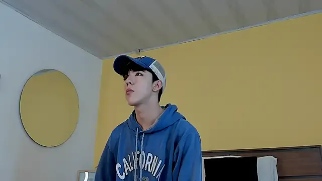 kai101010 – webcam model profile photo Image 5