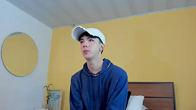 kai101010 – webcam model profile photo Image 6