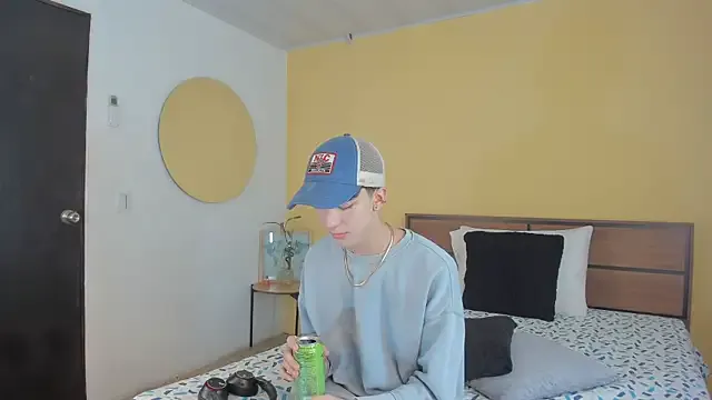 kai101010 – webcam model profile photo Image 7