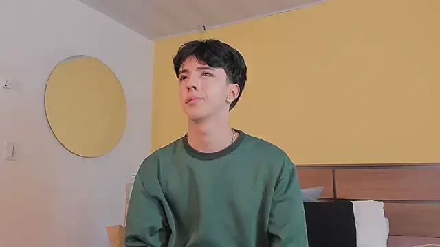 kai101010 – webcam model profile photo Image 8