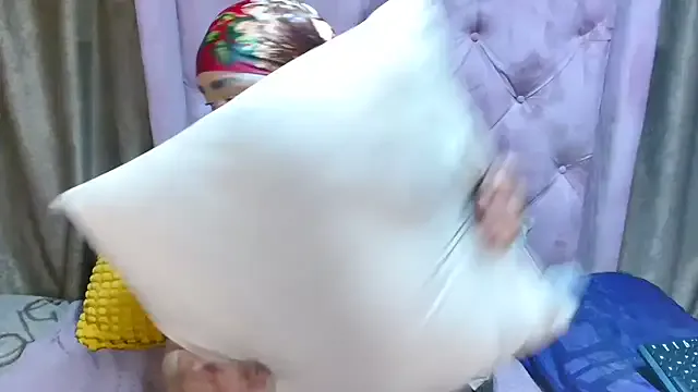 Nonchan_ – webcam model profile photo Image 7