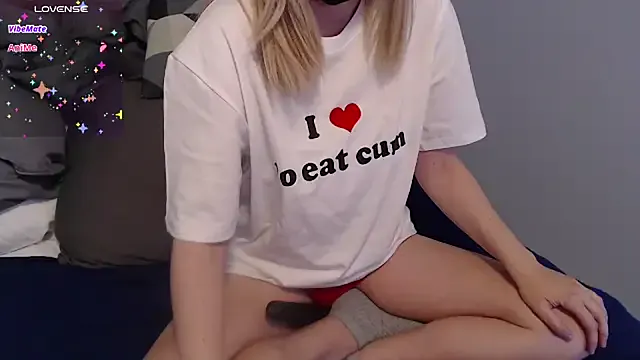 Nonchan_ – webcam model profile photo Image 6